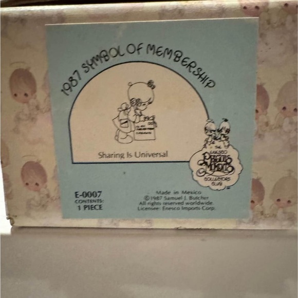 Sharing is universal precious moment figurine - Picture 4 of 4